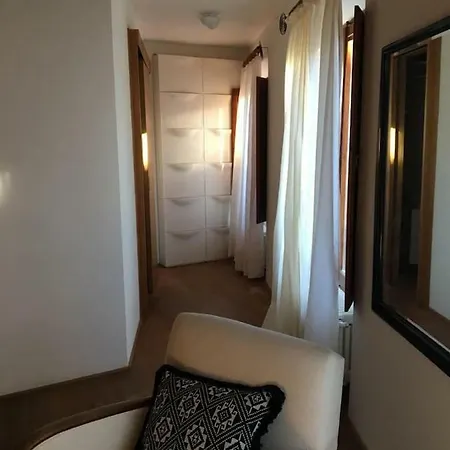 Casa Luna Centro Medievale Di アパート